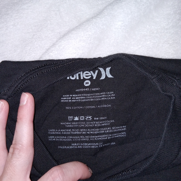 Hurley Black Graphic Men's T-Shirt Size Medium EUC - Picture 8 of 8